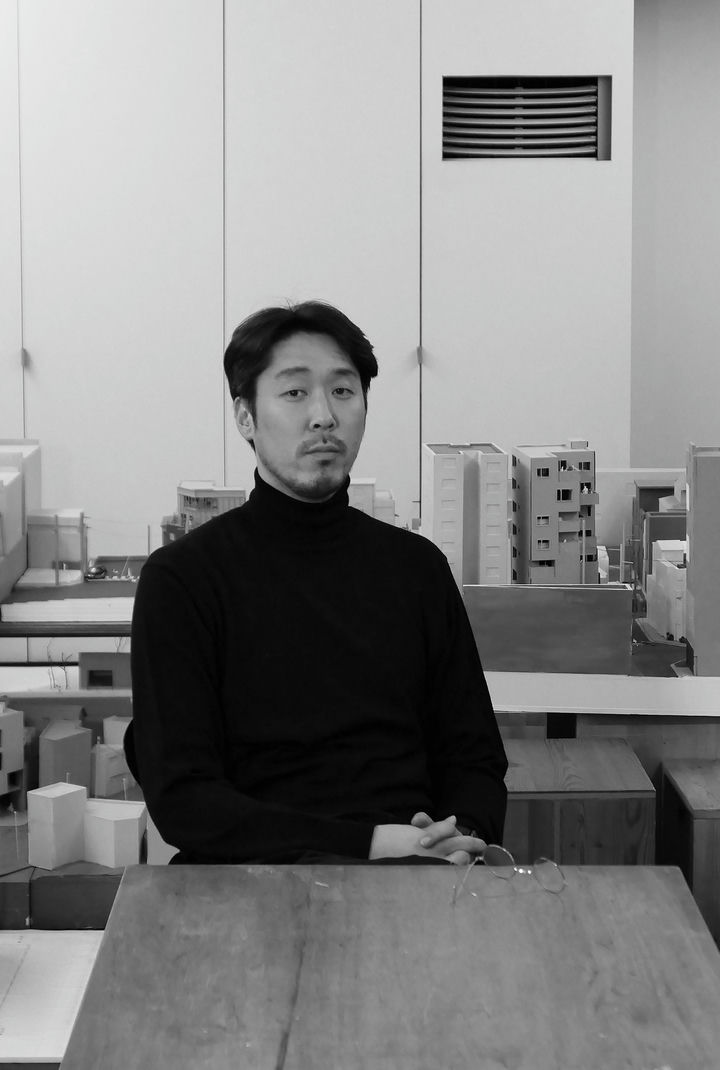 Mobile 메인 이미지 0